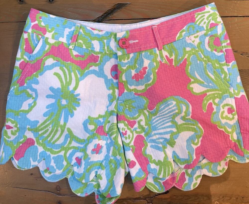 Lilly Pulitzer Buttercup Shorts 00 Pink Blue Green Floral Scalloped Hem Cotton